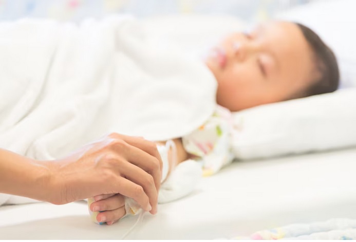 Si Kecil Kejang? Moms Bisa Terapkan 4 Langkah untuk Penanganan Awal