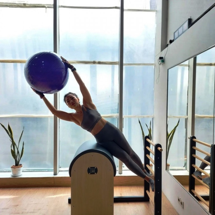 Begini Cara Inge Anugrah Ajak Anak Berolahraga