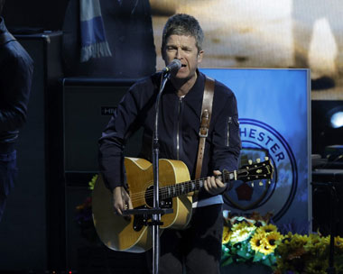 Cerita Noel dan Liam Gallagher Cegat Penonton Oasis yang Rusuh