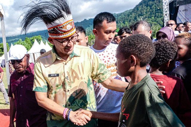 Sebanyak 1.000 - 1.500 masyarakat baik dari Papua maupun Papua Nugini hadir pada Festival Crossborder Skouw. (Foto: Dok. Birkom Kemenparekraf)
