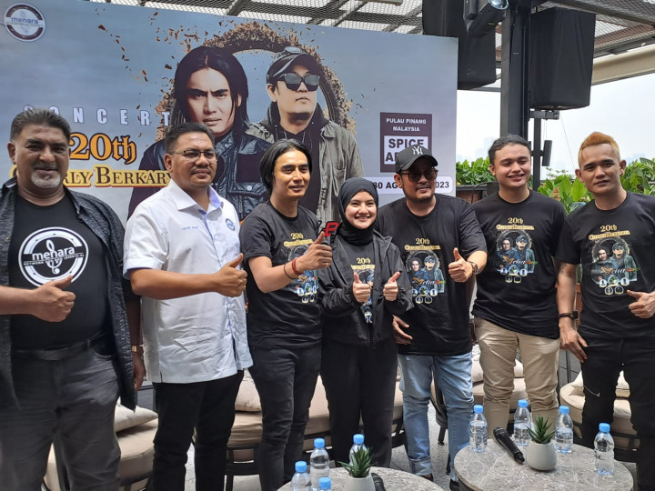 Charly Van Houten Lanjutkan Tur Konser 20 Tahun Berkarya di Malaysia