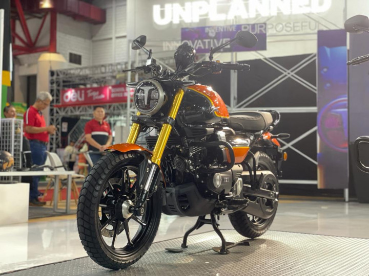 Dibanderol Mulai Rp34 Juta, TVS Ronin Punya Segambreng Fitur Premium