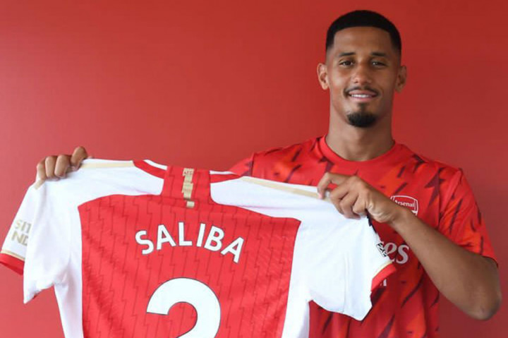 Teken Kontrak Baru, William Saliba Bersama Arsenal Hingga 2027