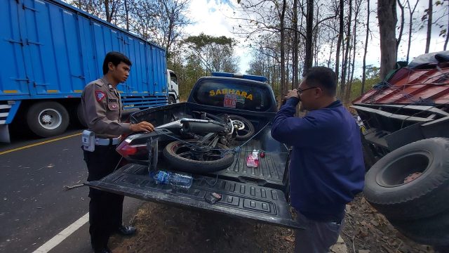 Sekeluarga Tewas Terlindas Truk di Jalur Pantura Situbondo