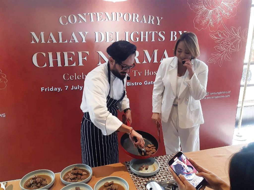 Chef Norman Ismail menghadirkan tiga menu spesial untuk Penang Bistro. Foto: A. Firdaus/Medcom