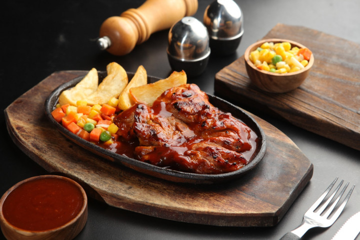 Baru Tiga Bulan Dijual, Steak Ini Raup Omset Rp6,7 Miliar