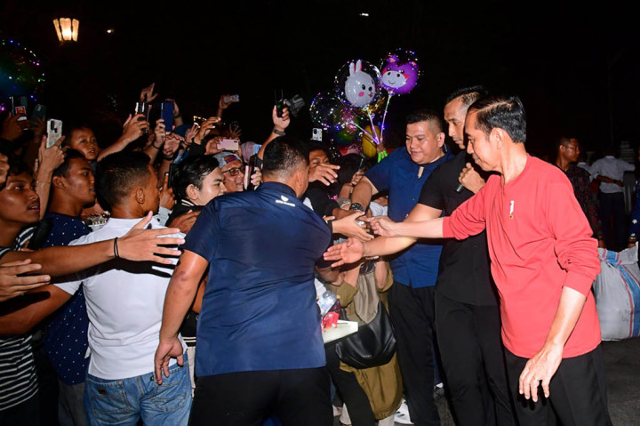 Momen Presiden Jokowi Bermalam Minggu Bersama Warga di Malioboro