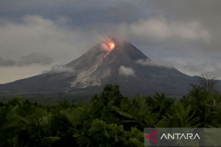 Bentuk Kubah Barat Daya Gunung Merapi Berubah