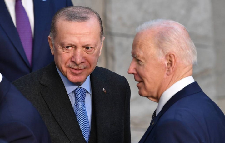 Hubungi Erdogan, Biden Ingin Swedia Segera Bergabung ke NATO