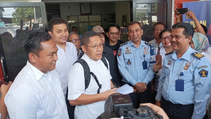 Anas Urbaningrum Resmi Bebas Murni