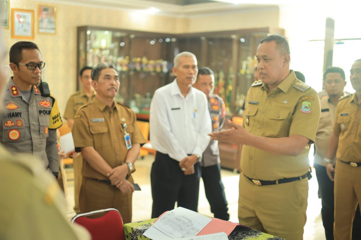 Sekolah Unggulan di Bekasi Disinyalir Terima Siswa 'Titip KK'