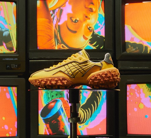 Sepatu Onitsuka Tiger X Street Fighter 6. (Foto: Dok. Istimewa)