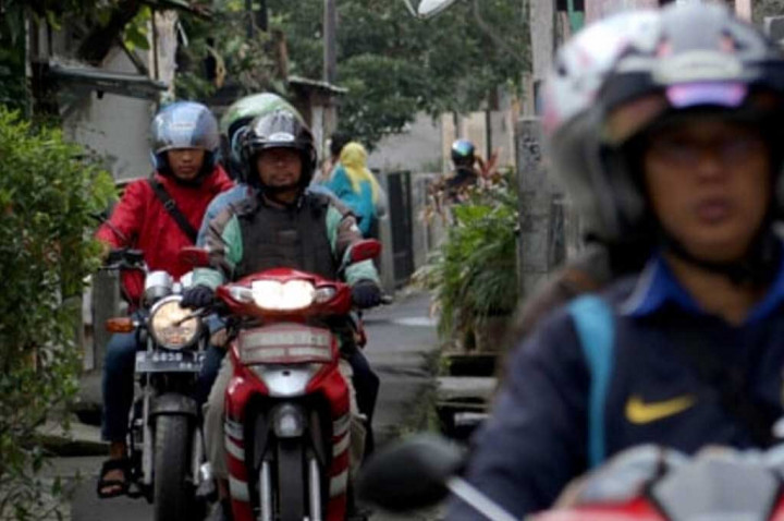 Sering Motoran di Gang Sempit? Ini Tipsnya Biar Aman