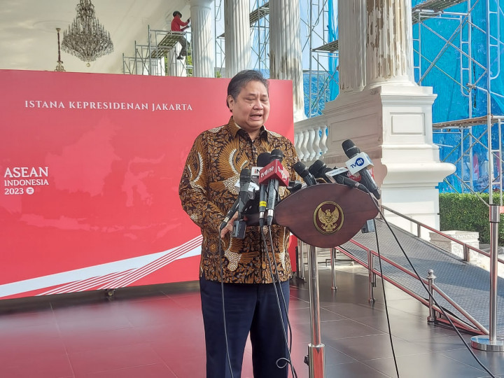 Bamsoet dan Luhut Disebut Layak jadi Ketum Golkar, Airlangga: Silakan