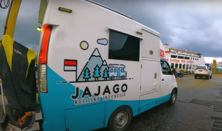 Perkenalkan Bambang, Campervan Multifungsi Milik Pasutri Jajago Keliling Indonesia