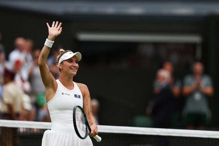 Petenis Non-Unggulan Vondrousova Kalahkan Svitolina di Semifinal Wimbledon