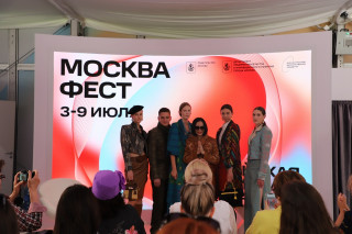 Karya Desainer Indonesia Sukses Memukau Pengunjung Moscow Fest Edition