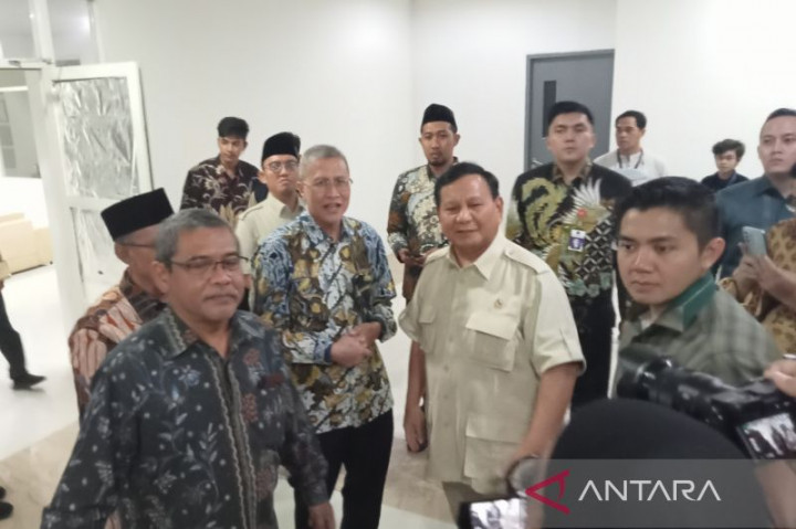 Prabowo Tinjau Laboratorium Rudal di Universitas Ahmad Dahlan Yogyakarta