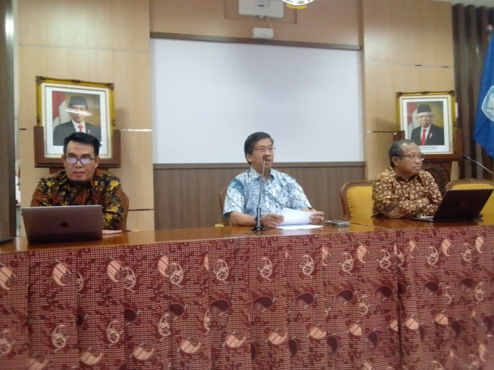 Rektor UNS Bantah Tuduhan Korupsi Eks Wakil Ketua MWA