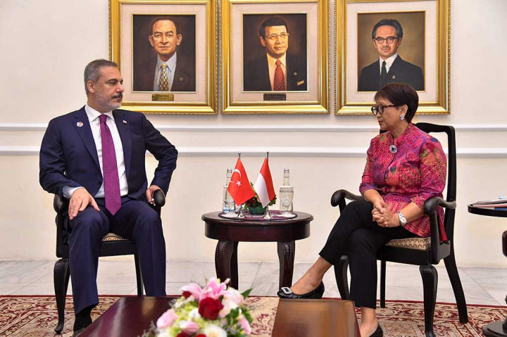 Retno Marsudi Bertemu Menlu Turki, Ini yang Dibahas