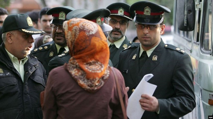 Polisi Moral Iran Kembali Hadir, Siap Pastikan Wanita Gunakan Busana Islami