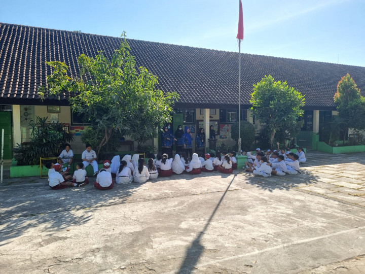 Ajaran Baru di SD Tumenggungan Solo Hanya Diikuti 1 Siswa