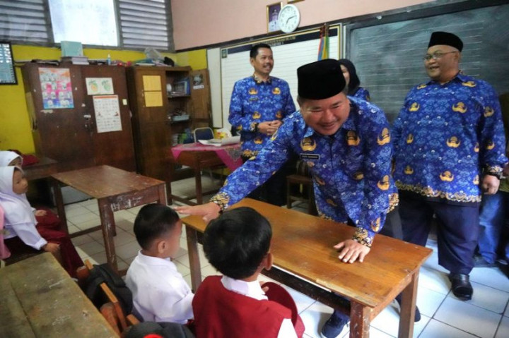 Bupati Garut Pastikan Sekolah SD dan SMP Negeri Gratis