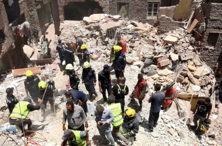 Bangunan Roboh di Ibu Kota Mesir, Delapan Orang Tewas