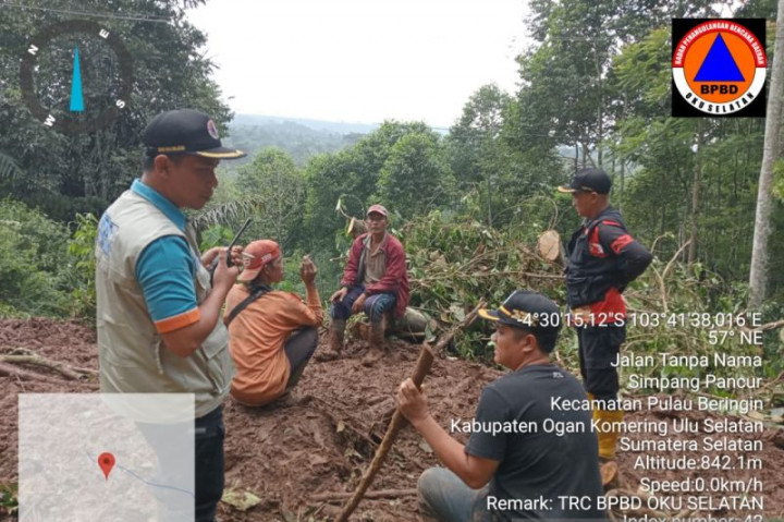 Hujan Deras Sebabkan Longsor 10 Meter di OKU Selatan