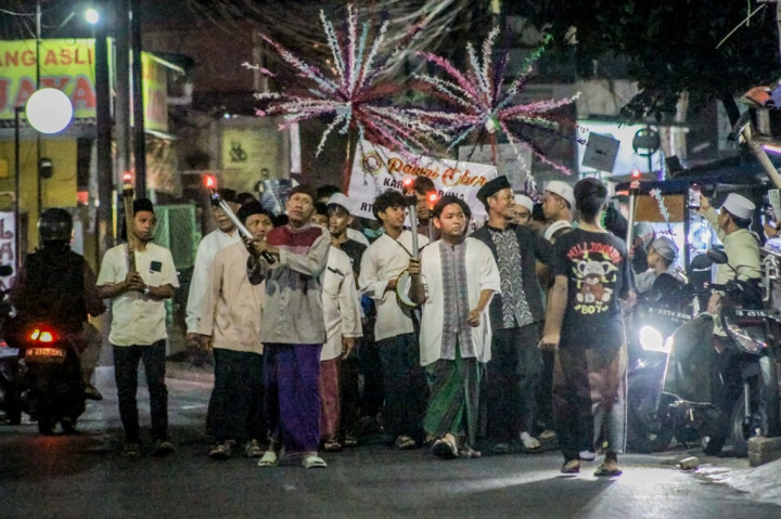 Sambut Tahun Baru Islam, Warga Jagakarsa Gelar Pawai Obor