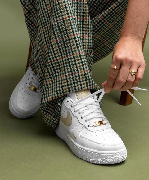 Sontek inspirasi fashion dengan sneakers. (Foto: Dok. Instagram Nike Air Force 1/@airforce1nike)
