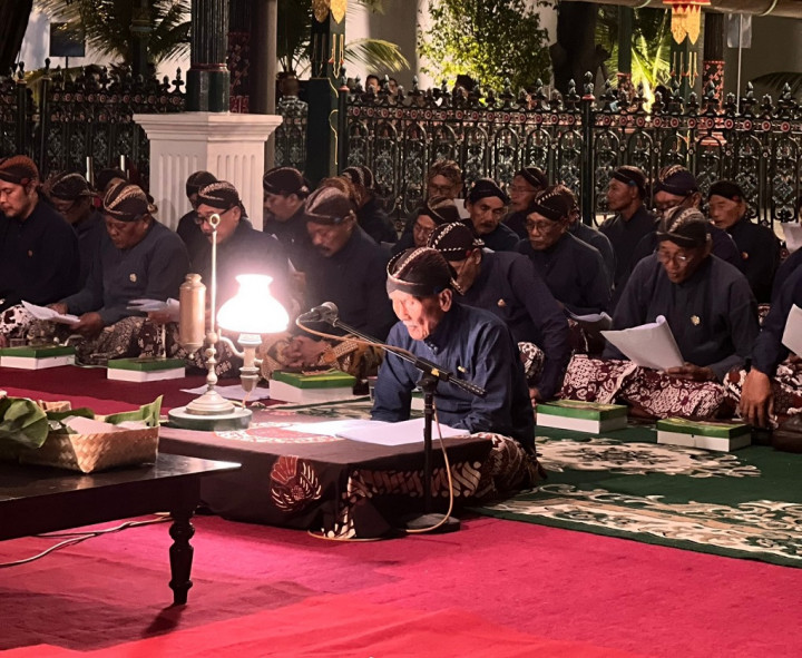 3 Tahun Absen, Tradisi Mubeng Beteng Peringatan 1 Sura di Keraton Yogyakarta Kembali Digelar