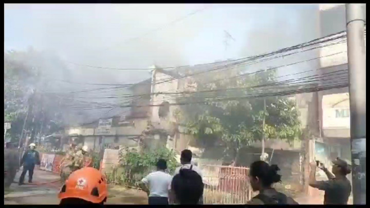 Gas Bocor, Warung Sate dan Rumah di Kebon Bawang Terbakar