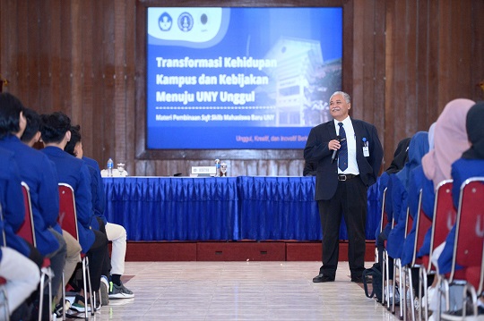 Rektor UNY Ungkap Pentingnya Belajar <i>Soft Skills</i> Buat Mahasiswa Baru
