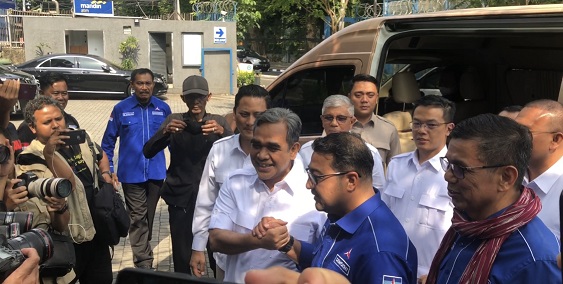 Elite Gerindra Tiba di Markas Demokrat, Pertemuan Berlangsung Tertutup
