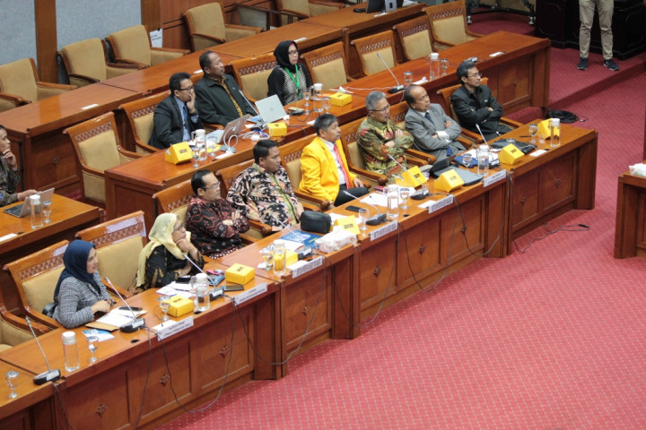 Kisruh PPDB Berulang, Komisi X DPR Desak Pemerintah Evaluasi Sistem Zonasi