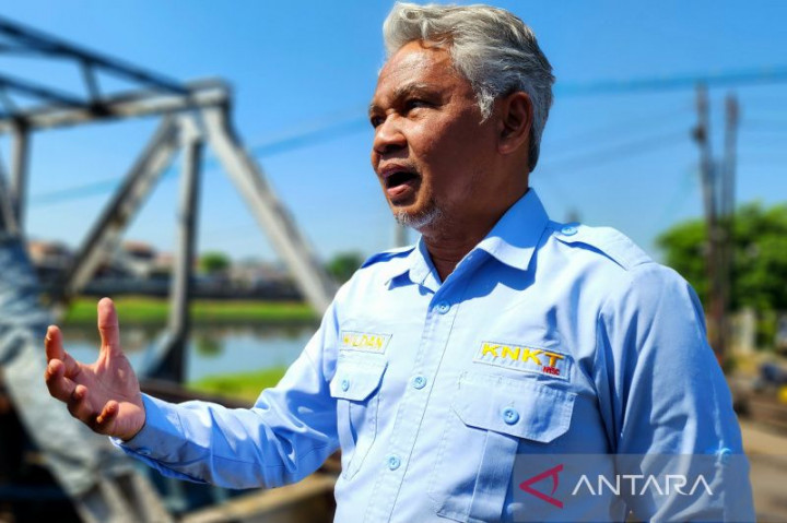 KNKT Investigasi Insiden Kecelakaan KA Brantas vs Truk Trailer di Semarang