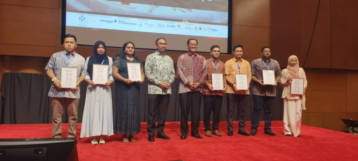 Keren! Dosen Unair Raih International Young Researcher Award 2023
