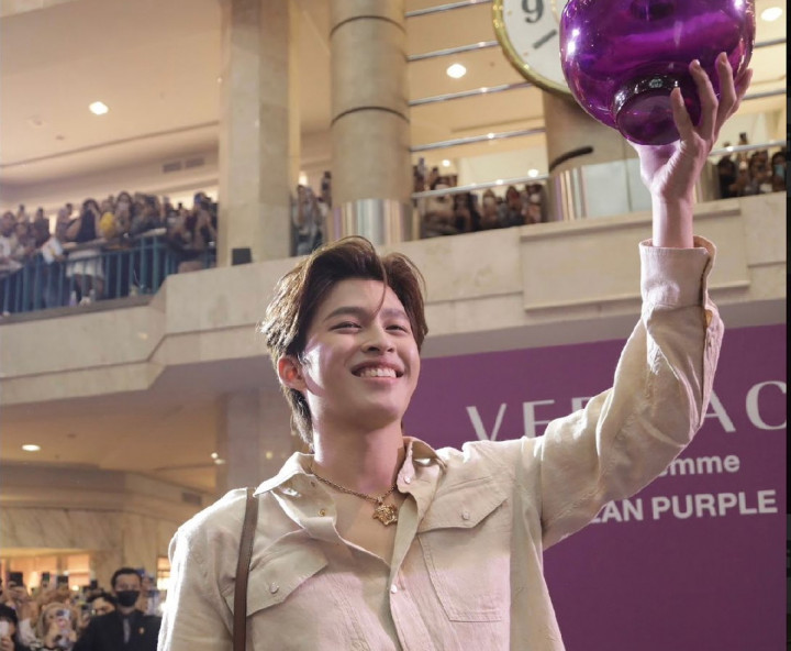 Datangi Jakarta, Aktor Thailand Pond Naravit Bikin Penggemar Histeris