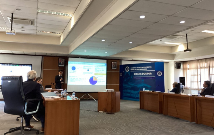 Raih Cum Laude, Jotti Jadi Lulusan Pertama Prodi Doktor Sains dan Teknologi Nano ITB