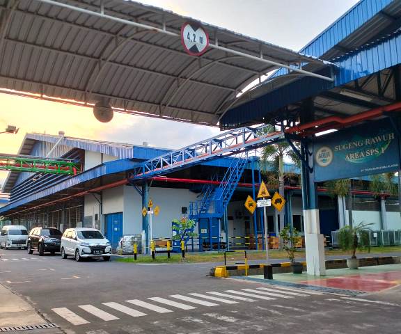 Mengenal Solar Panel di Atap Pabrik AQUA Klaten