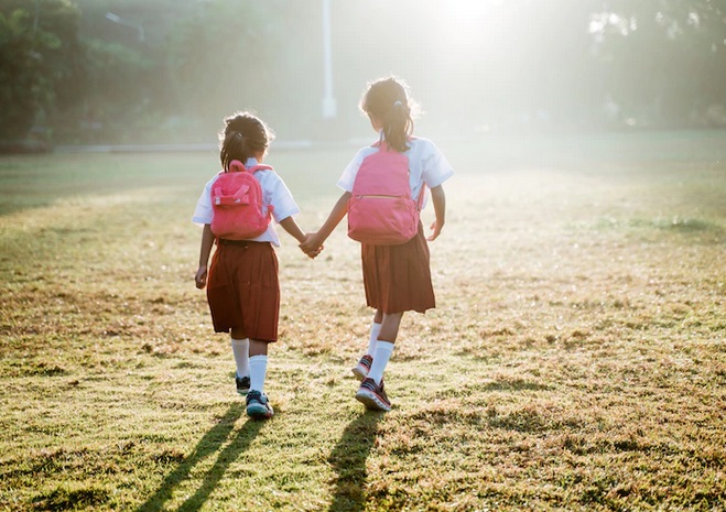 Persiapan yang Bisa Orang Tua Lakukan untuk Momen Perdana si Kecil di Sekolah
