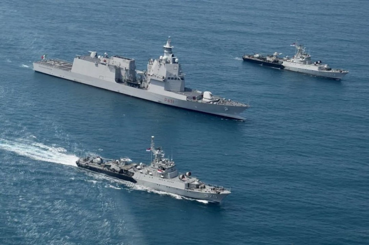 TNI AL dan Angkatan Laut Italia Laksanakan Latihan Bersama di Laut Jawa