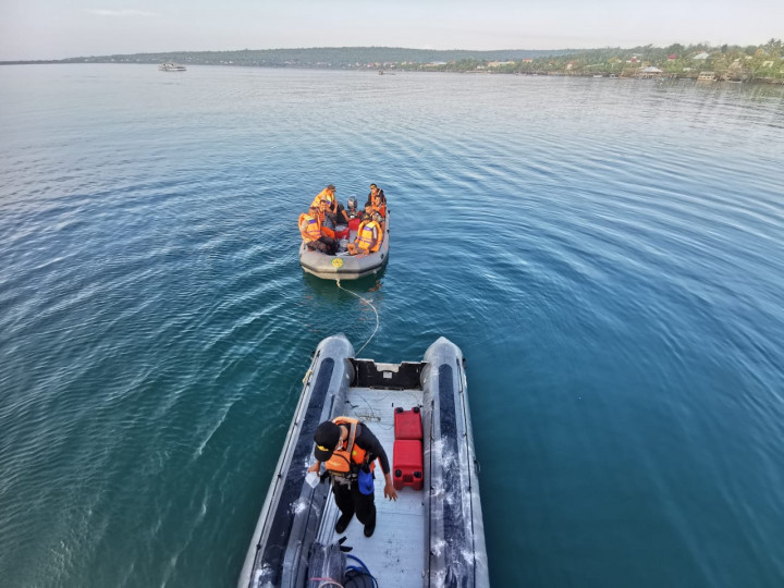 Petugas Masih Cari Belasan Korban Kecelakaan Kapal di Buton Tengah