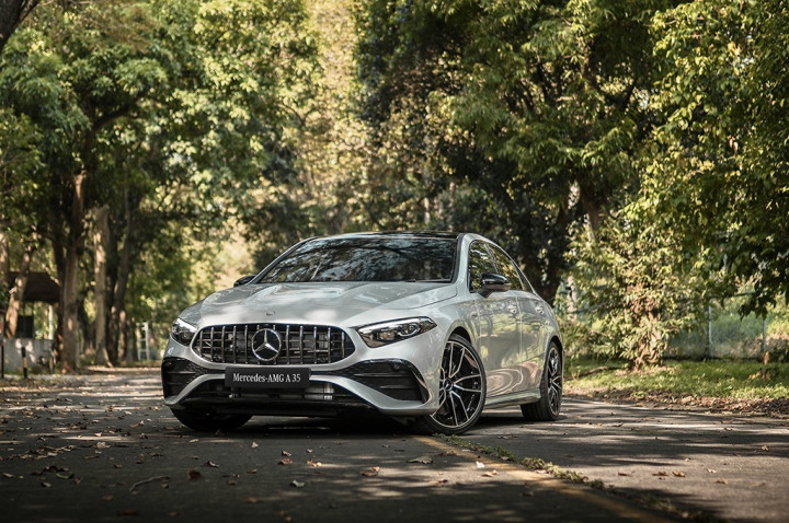 2 Mercedes-AMG Diperkenalkan, Ada Rakitan Lokalnya