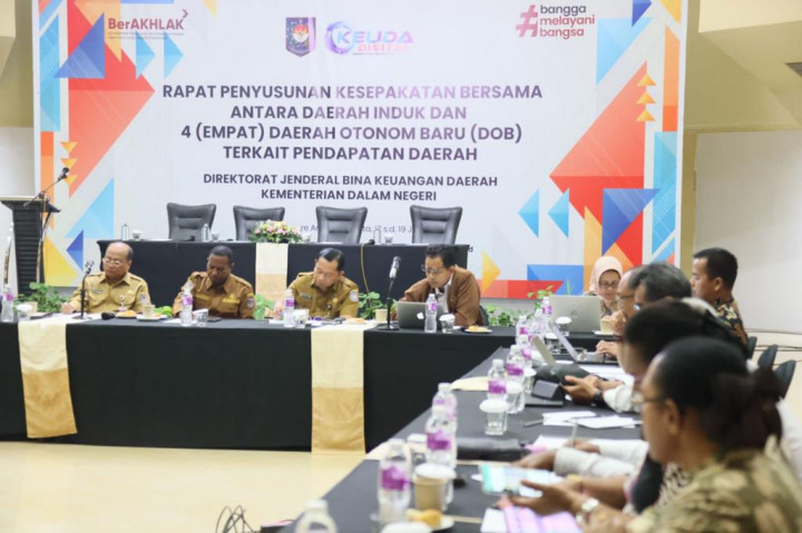 Dasar Hukum Pemungutan Pajak dan Retribusi DOB di Papua Dibahas Kemendagri