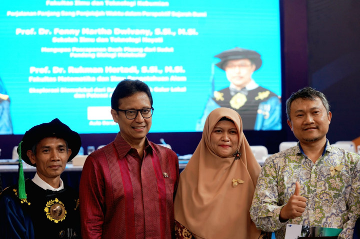 ITB Kukuhkan Tiga Guru Besar Baru, Menkes Hadir Beri Dukungan