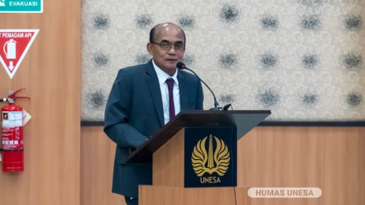 Teliti Kinerja Tendik Vokasi, Suprapto Raih Gelar Doktor di Unesa