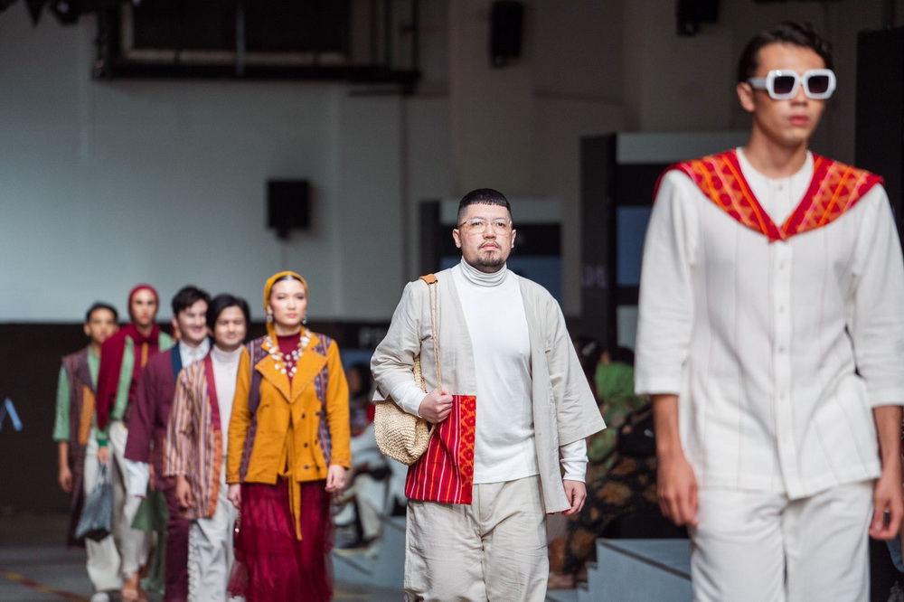 Upaya Membuat Anak Muda Bangga Pakai Kain Tradisional (Foto: instagram)