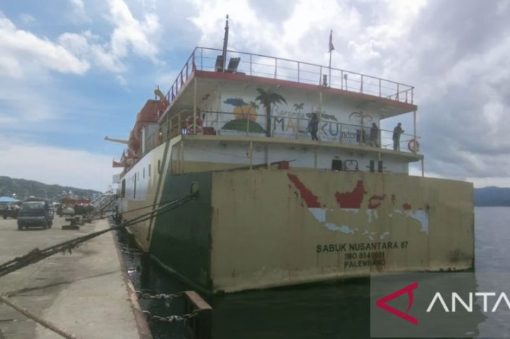 Cuaca Buruk, Pelni Cabang Ambon Minta Masyarakat Hindari Perjalanan Laut Sementara